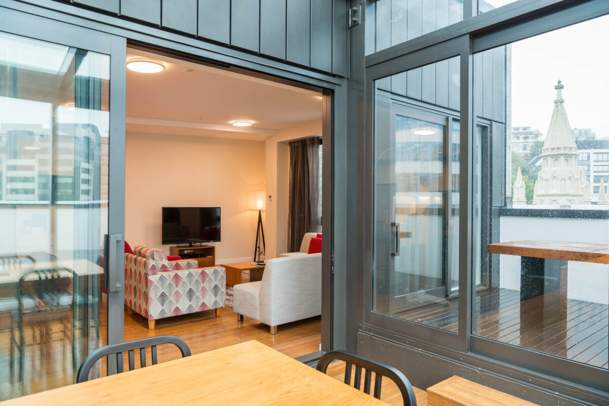 Outside Lounge - Boulcott Suites O_Sullivan Suite The O'Sullivan Suite for Village Accommodation Group, Wellington NZ. Photo credit: Stephen A’Court. COPYRIGHT ©Stephen A’Court